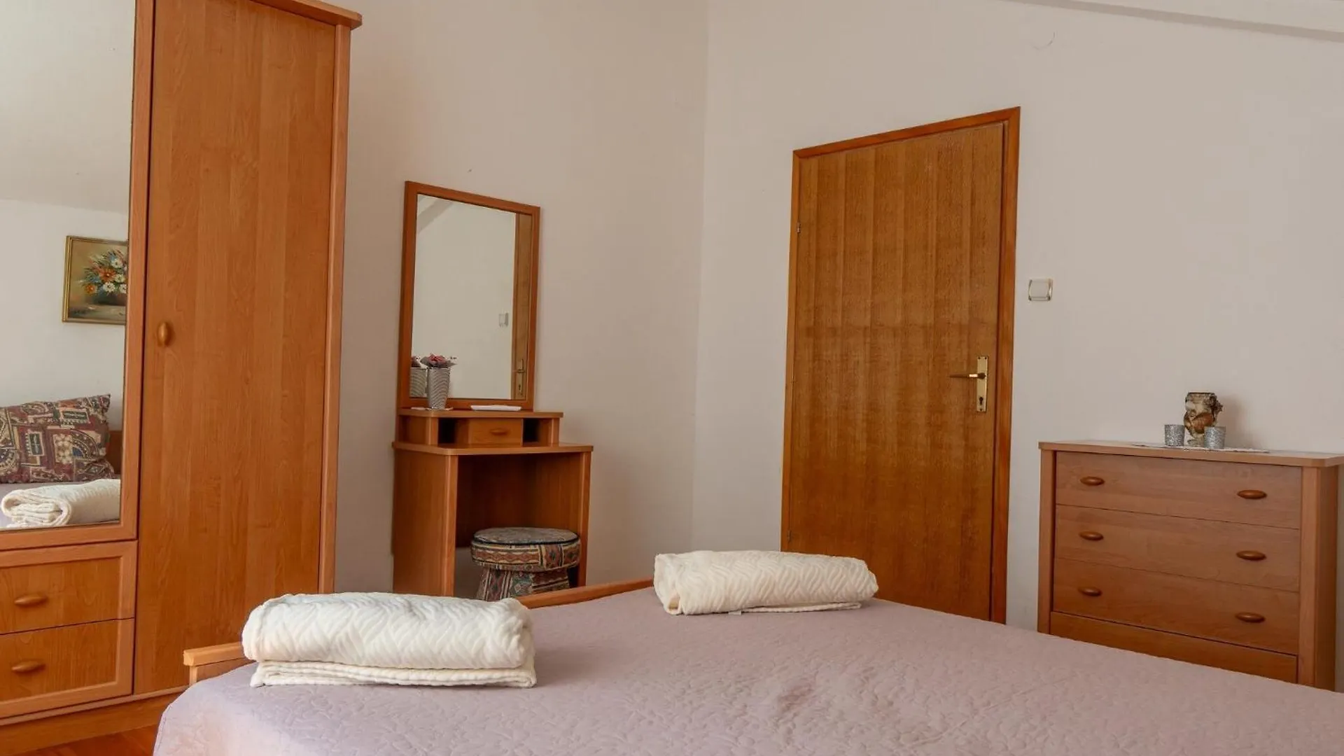 Apartments Bozena Vir 0*,