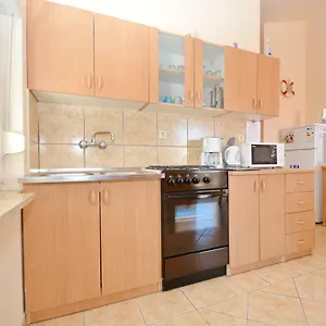 Apartmán Stefi, Vir